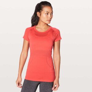Lululemon Swiftly Tech Short Sleeve Crew Size 6